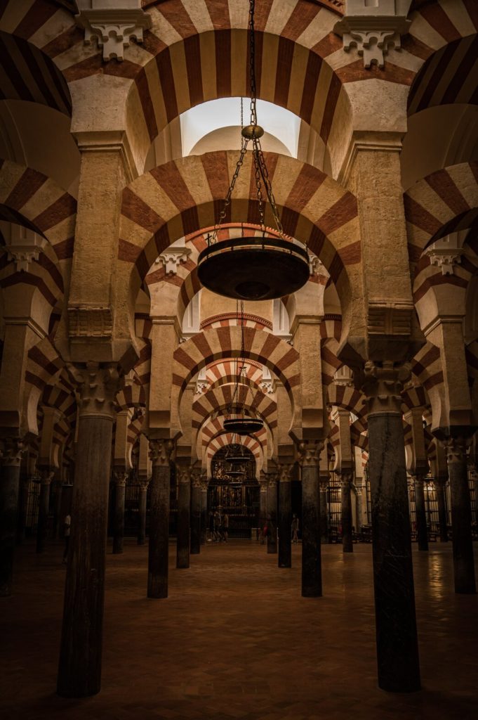 Mezquita interiér Córdoba